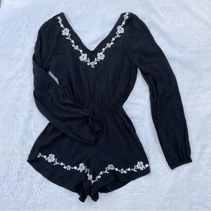 black v-neck long sleeve romper